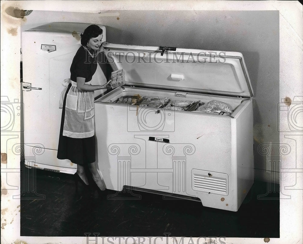 1952 Model Demonstrating 11 Cubit Ft Hotpoint Freezer  - Historic Images