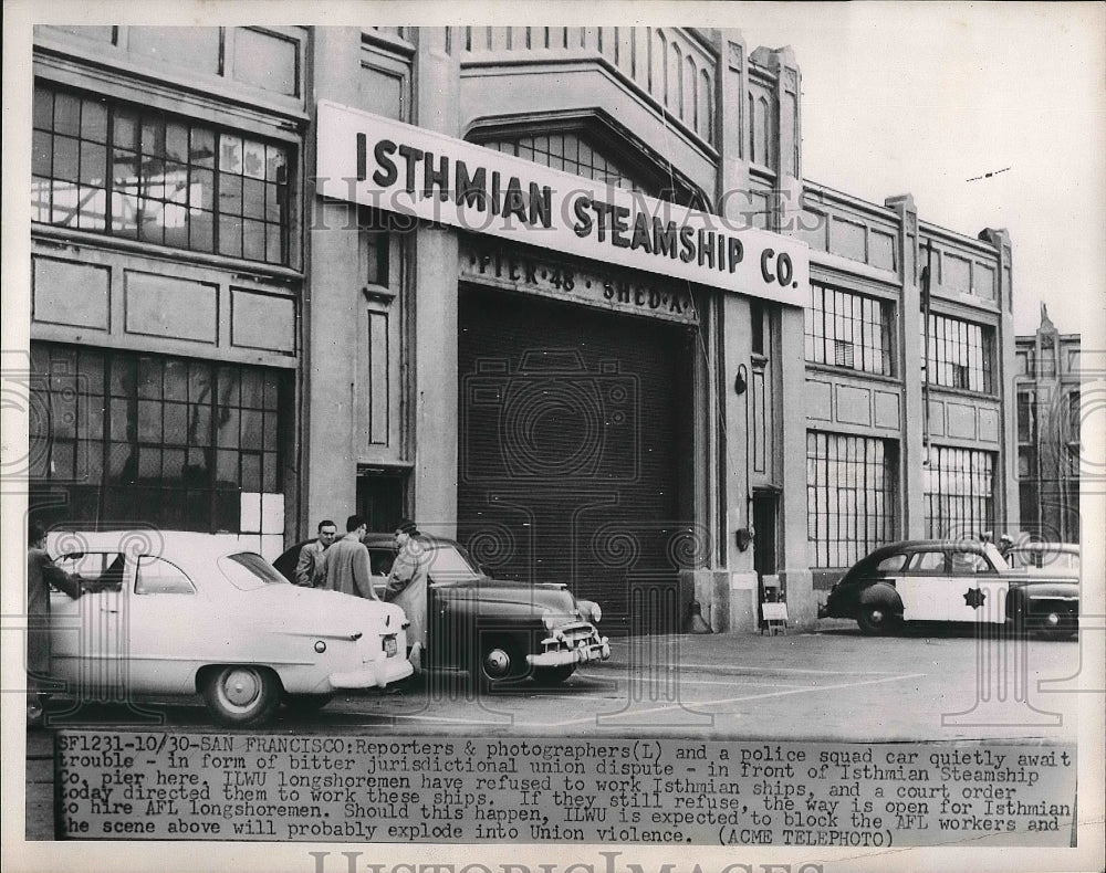 1951 Press Photo Reporters and photographers out front of Isthmian Steamship Co. - Historic Images