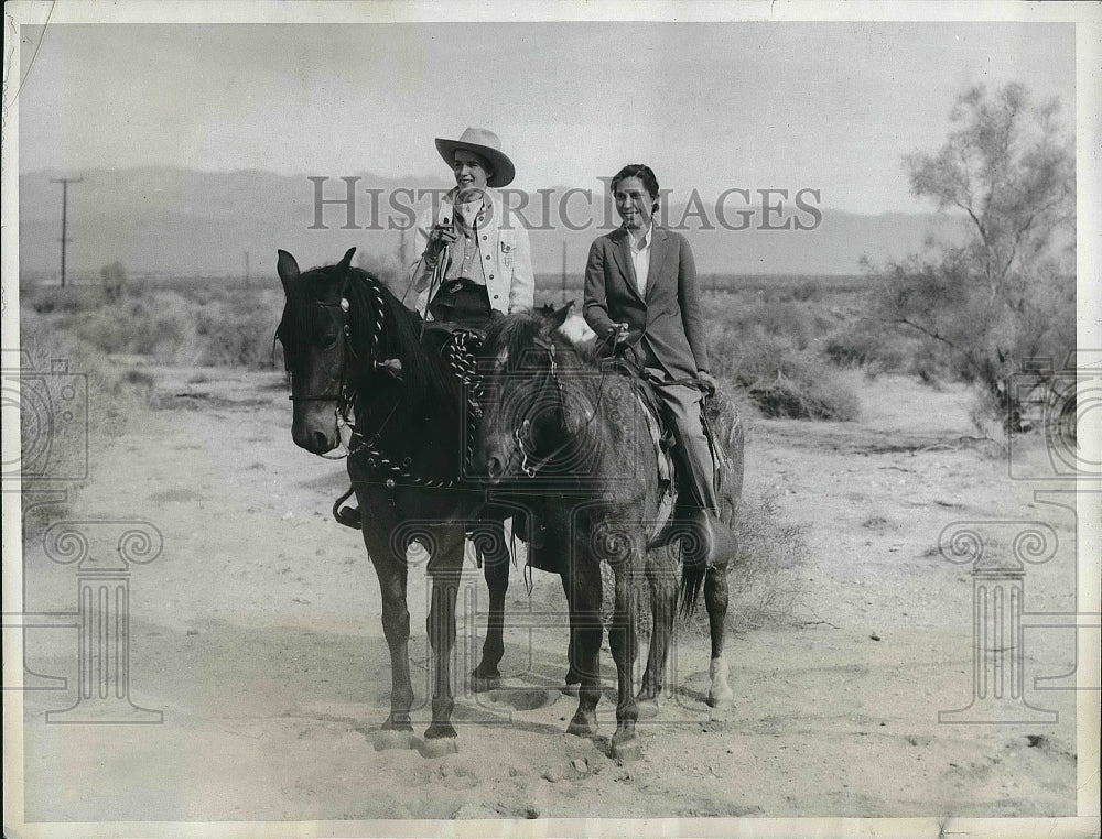 1934 Miss Bernadine Clark and Miss Helen McGregor riding horses - Historic Images