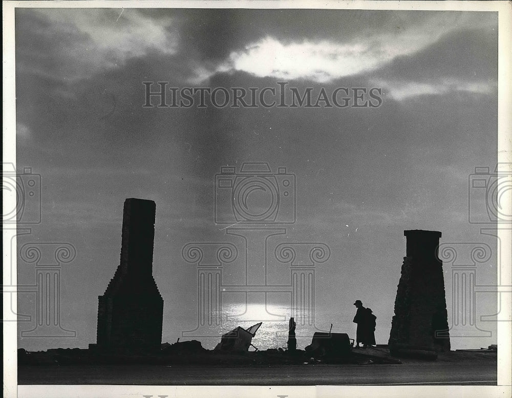 1933 Press Photo Caly Forest fire - nea55668 - Historic Images