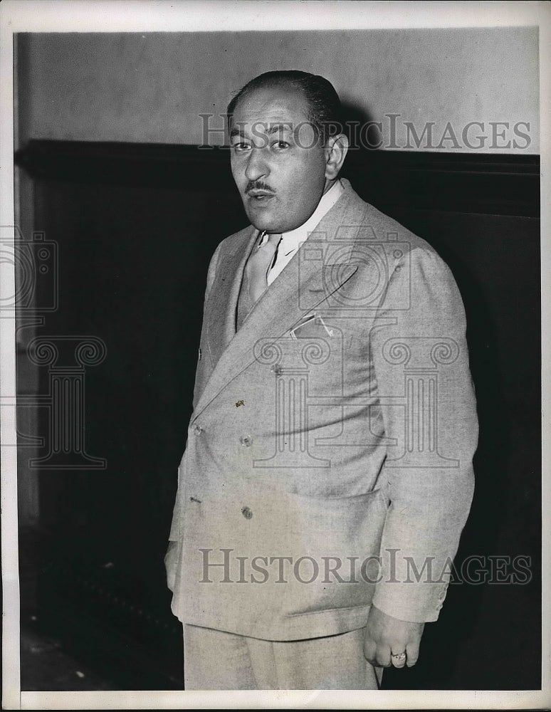 1935 attorney Benjamin Cohen after meeting with Federal Grand Jury - Historic Images