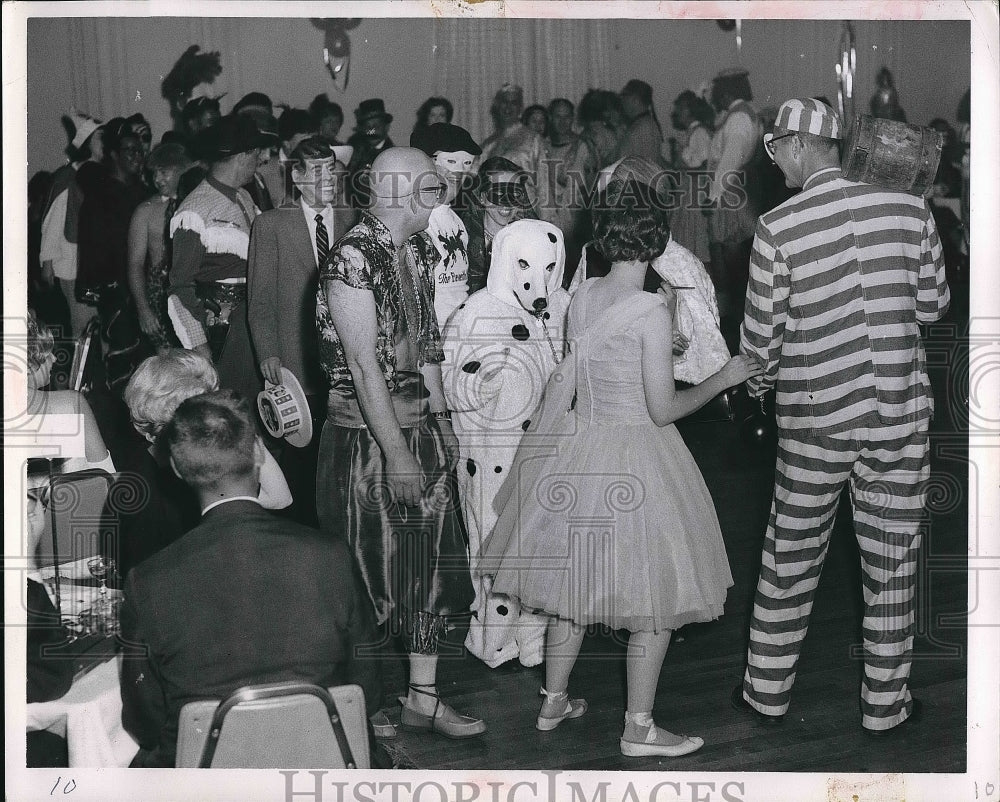 1953 Press Photo Partygoers at a costume party - nea55922 - Historic Images