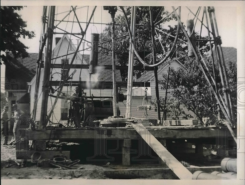 1939 Press Photo Workers drilling Well in Illinois - nea55986 - Historic Images