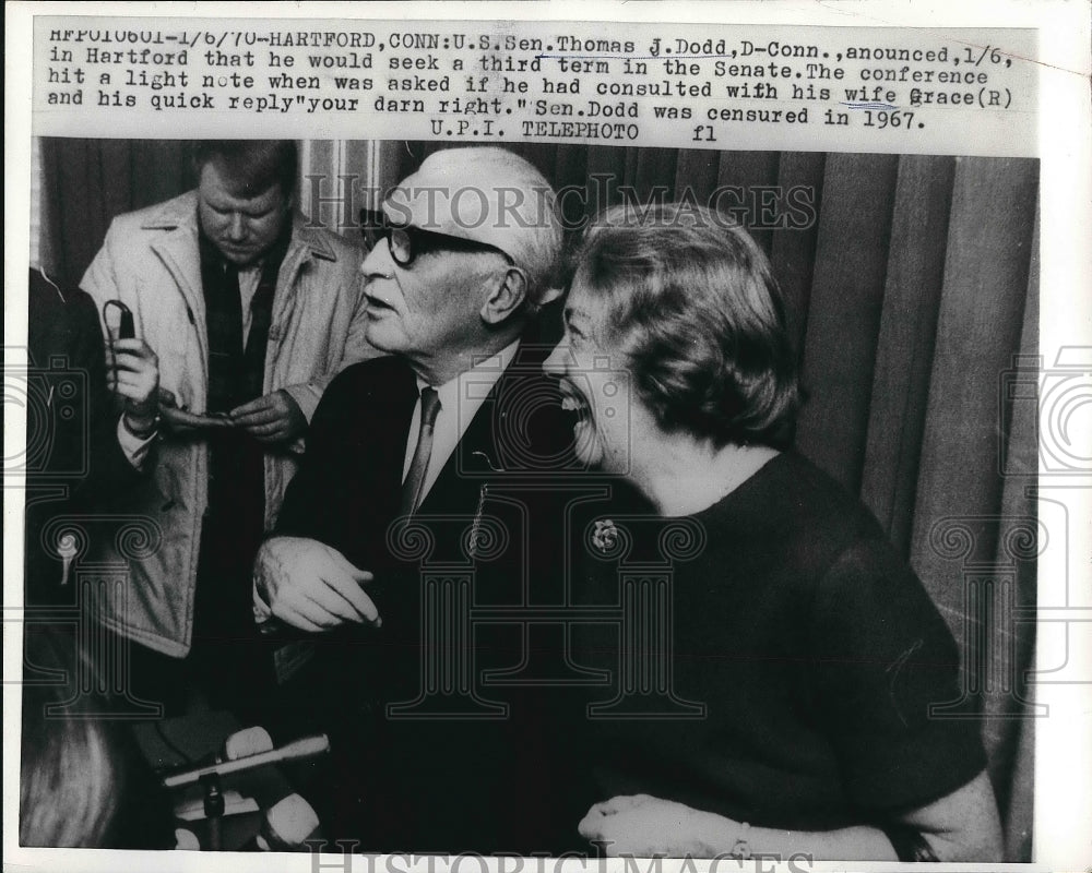 1970 Sen. Thomas Dodd and his wife Grace at Senate committee - Historic Images