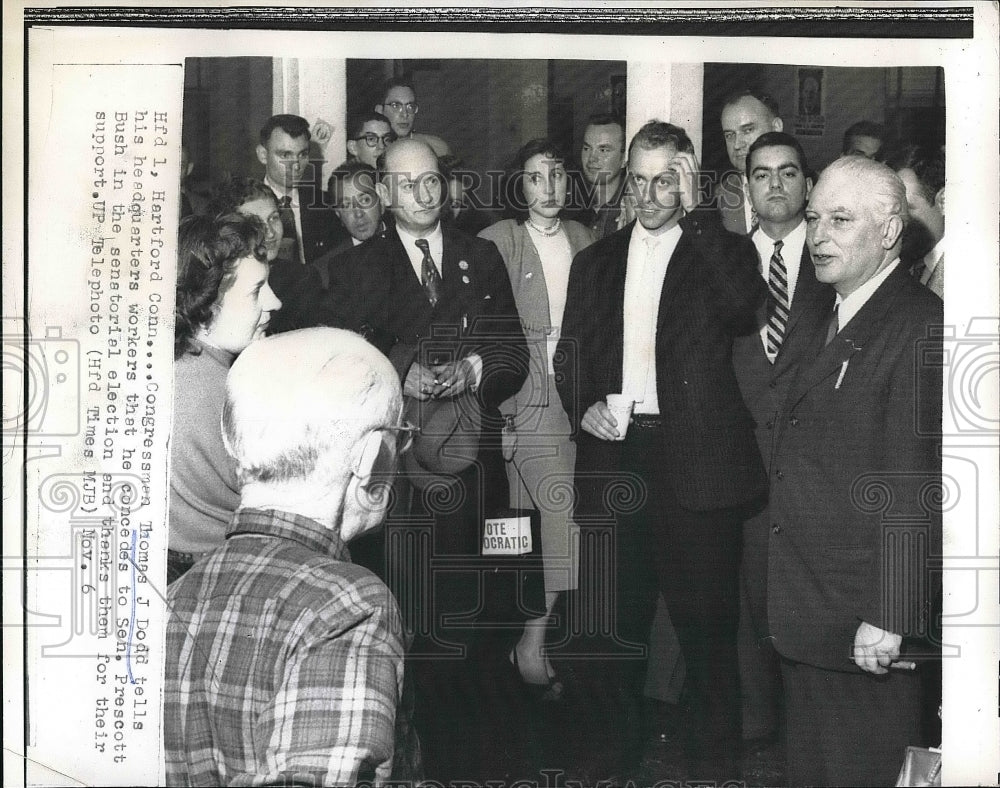 1956 Press Photo Congressman Thomas J. Dodd With Headquarters Workers - Historic Images