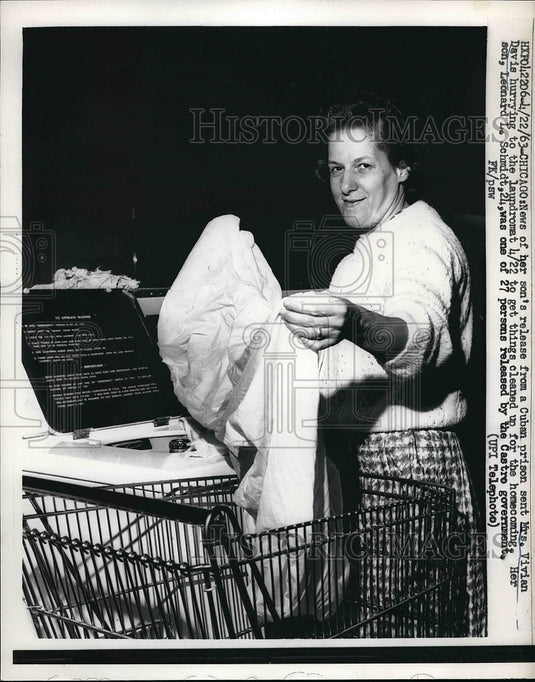 1963 Mrs. Vivian Davis after learning her son was released from Cuba - Historic Images