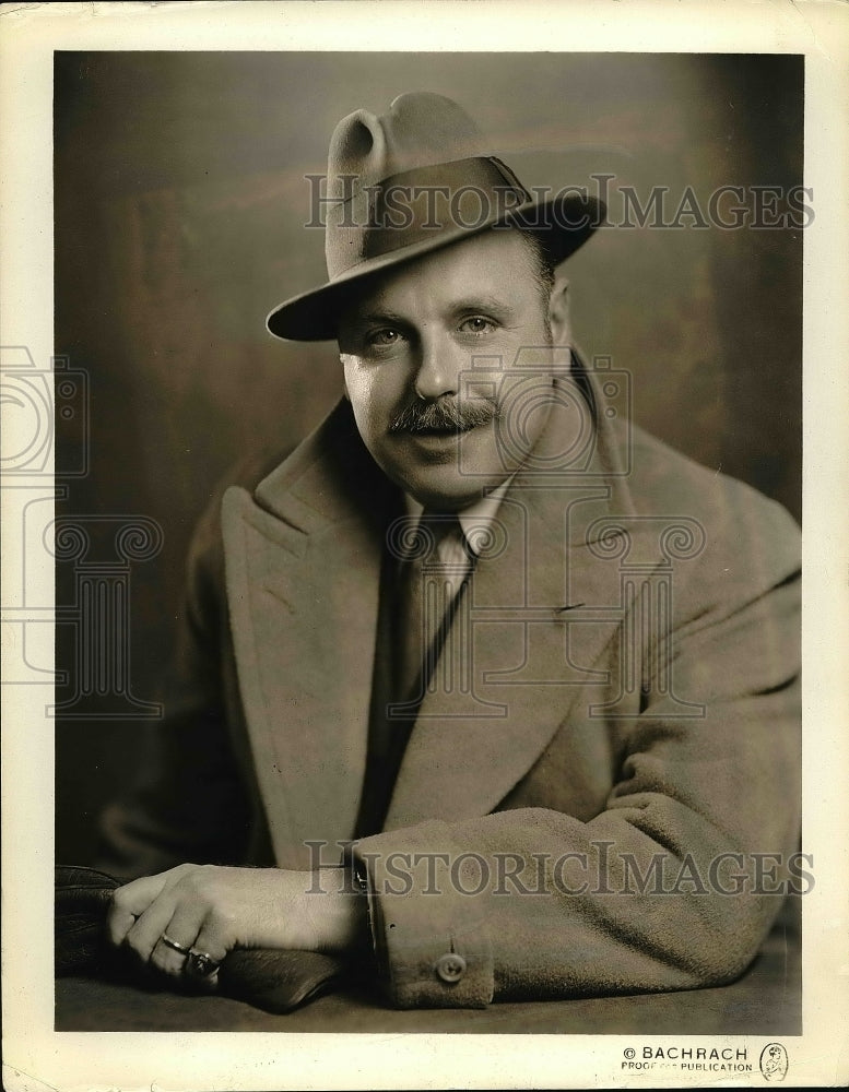 1939 Mr. Louis Drexel of London arrived in America  - Historic Images
