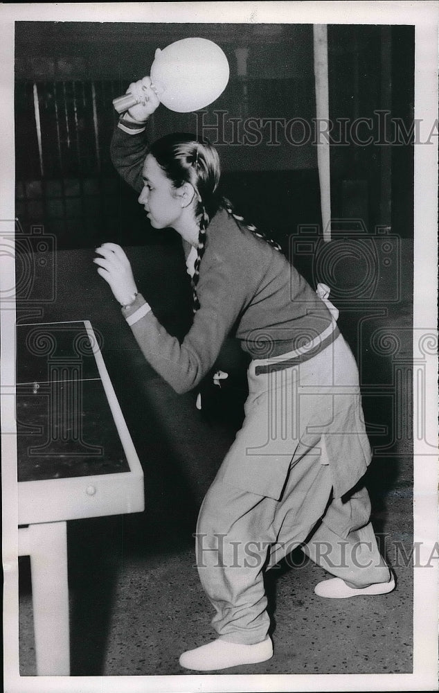 1954 Table tennis champion Sayweed Sultana  - Historic Images