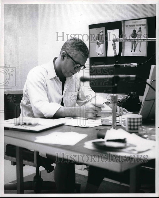 1967 Press Photo BIll Randle of WERE radio - nea56179-Historic Images