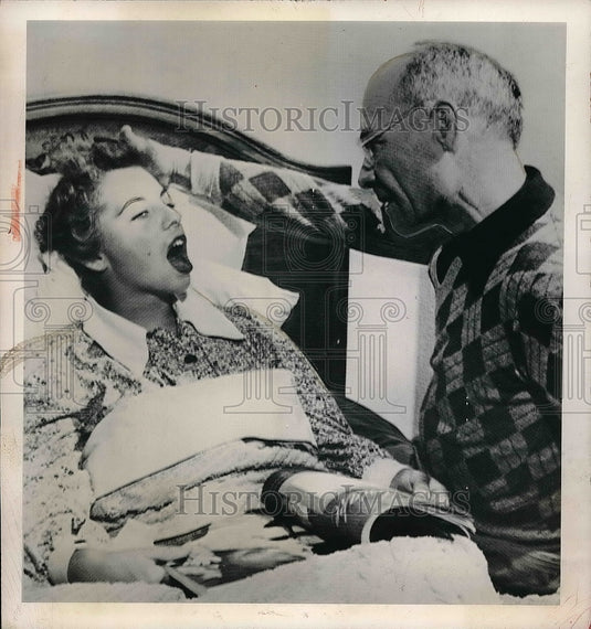 1950 Dave Bauer with his daughter Marlene  - Historic Images