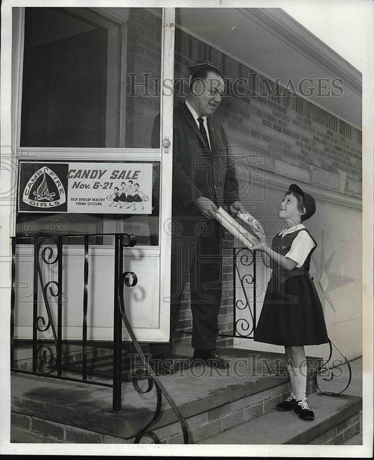 1964 Kathy Ann Nagy and her father John  - Historic Images