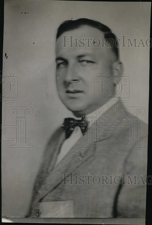 1927 J. Matt Chilton posing for photo  - Historic Images