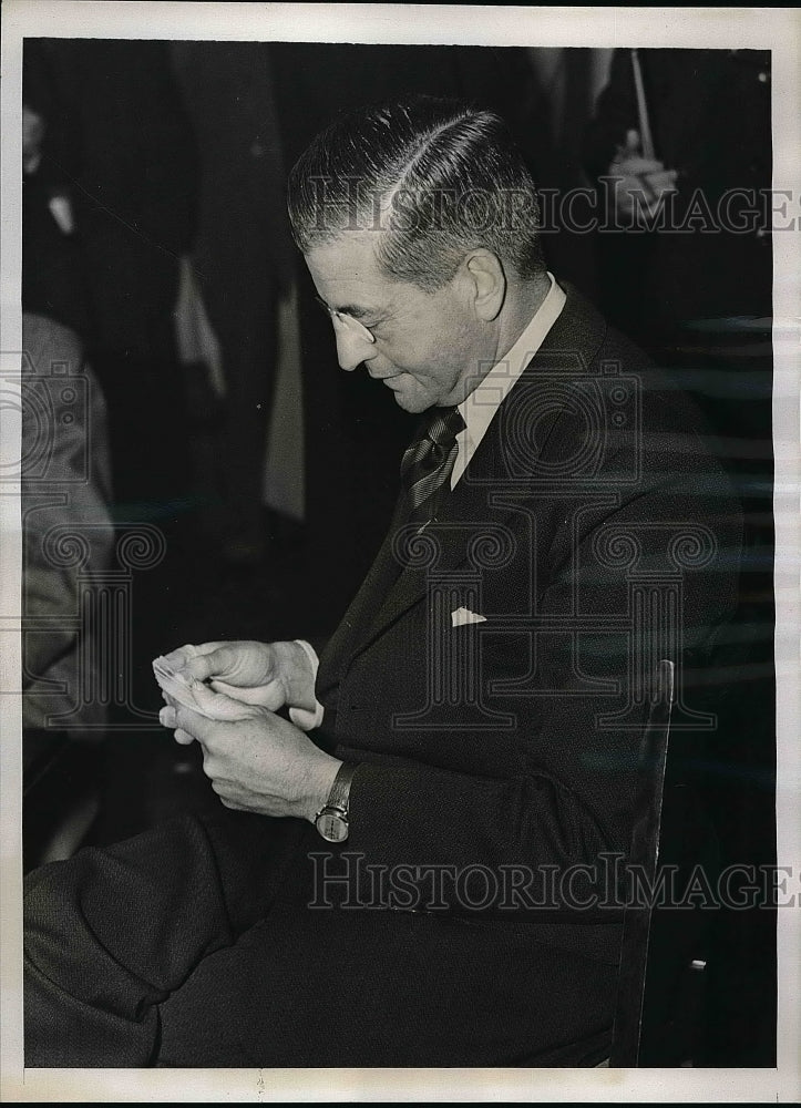 1939 Owner Of Vanderbilt Cup Harold S. Vanderbilt At Hotel Shelton - Historic Images