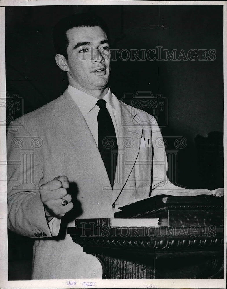 1951 Preacher Coody preaching in Baptist Church  - Historic Images