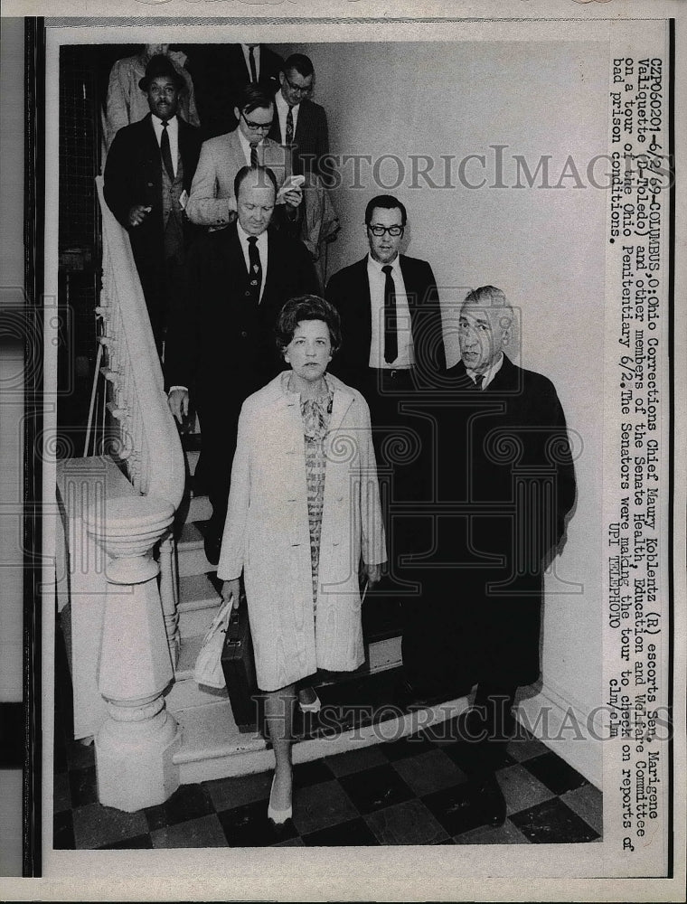 1969 Press Photo Sen. Marigene Valiquette and Chief Maury Koblentz - nea56290 - Historic Images