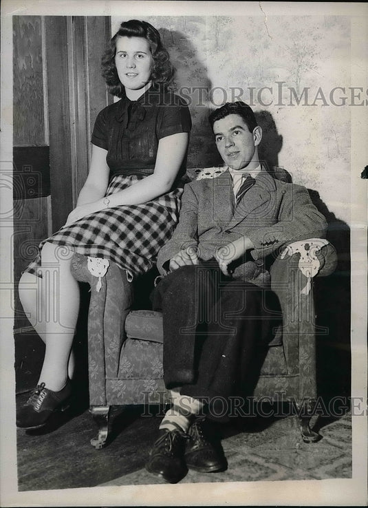 1939 Press Photo Barbara Carroll and her fiancÃƒÆ’Ã†€™Ãƒ€ Ã¢‚¬ÃƒÆ’Ã¢‚¬ Ãƒ¢Ã¢€š¬ÃƒÆ’Ã†€™Ãƒ¢Ã¢€š¬Ã‚ 'ÃƒÆ’Ã†€™Ãƒ€ Ã¢‚¬'Ãƒ€¦Ã‚¡ÃƒÆ’Ã†€™Ãƒ¢Ã¢€š¬Ã…¡-Historic Images