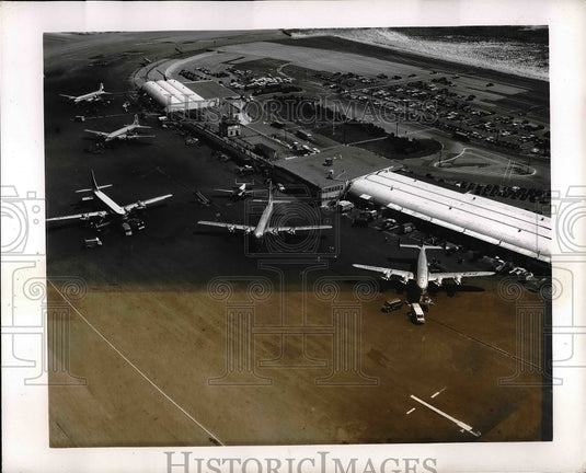 1952 Press Photo View of Apron & Terminal Building N.Y. Intenrational Airport - Historic Images