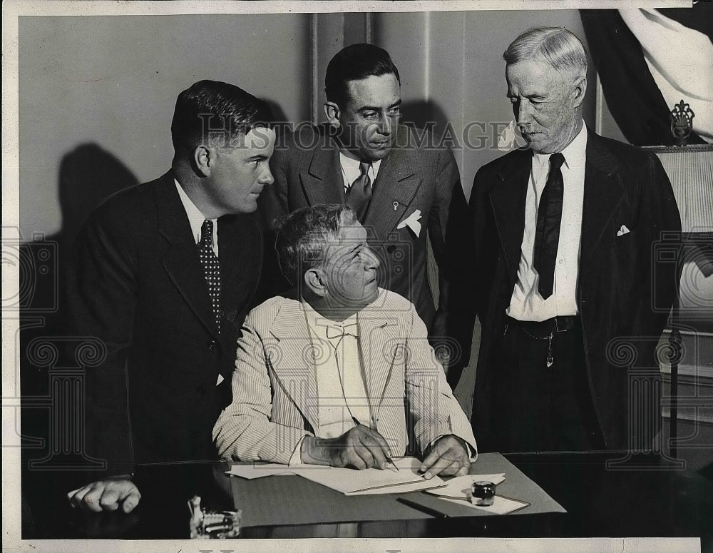 1932 J.Y. Sanders, Thomas Parker, John Young, John Parker - Historic Images