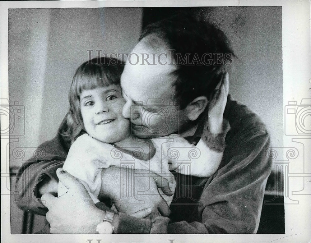 Robert Dahl Sitting & Holding Daughter Of Springfield III - Historic Images