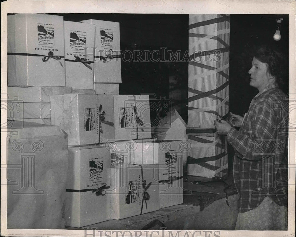 1948 Press Photo View Of Boxes From Direct Shipments From Merchants In Village - Historic Images