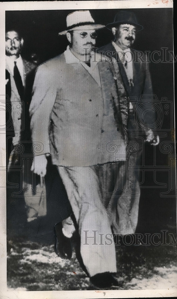 1950 King Farouk of Egypt arriving in France  - Historic Images