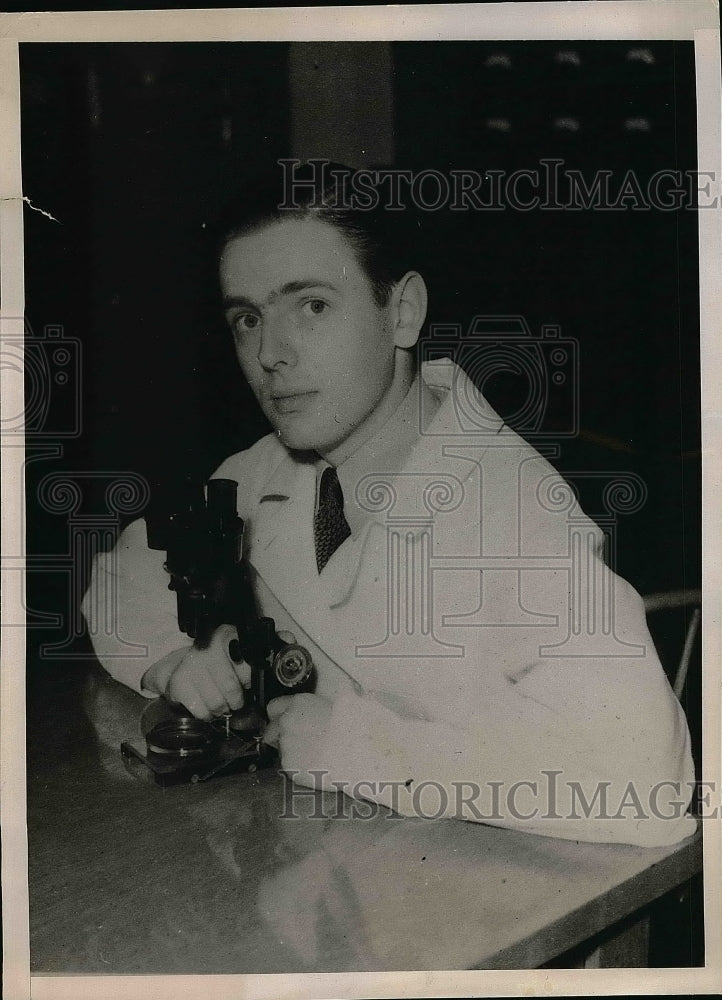 1936 Press Photo Fredrick Shelben Biology student - nea56984 - Historic Images