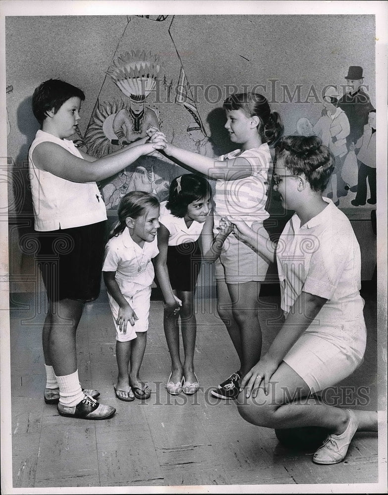 1963 Press Photo Sally Ralkins,Bonnie Mackay,Renee Shields,Emily Godeon - Historic Images