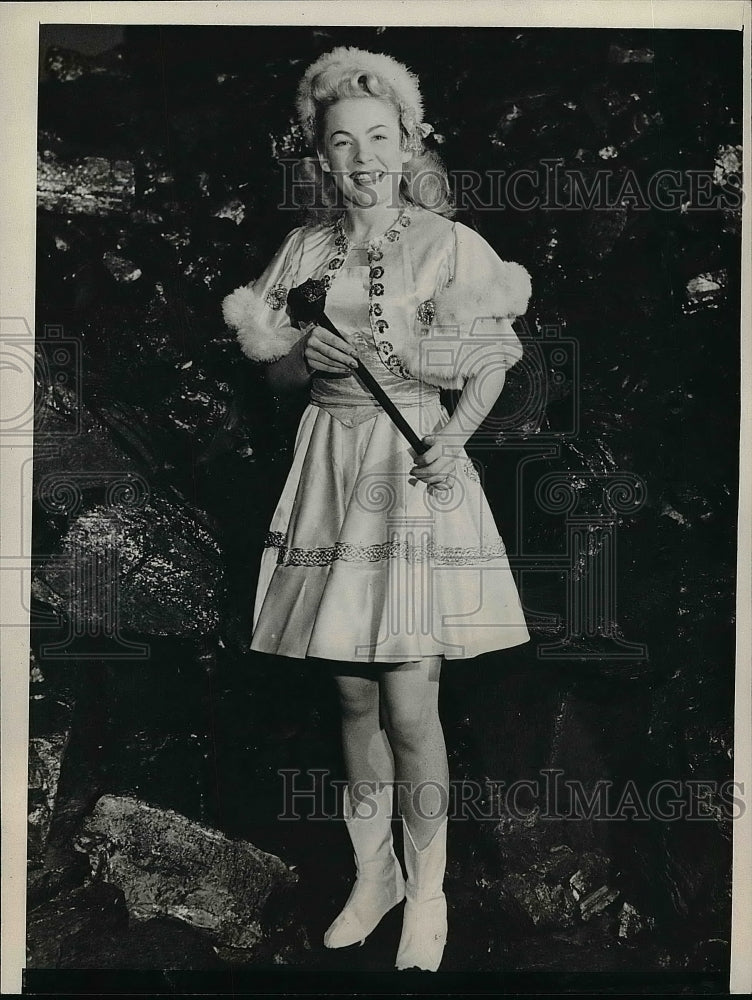 1940 Jean DuPont, Miss Winter Solstice Of 1940  - Historic Images