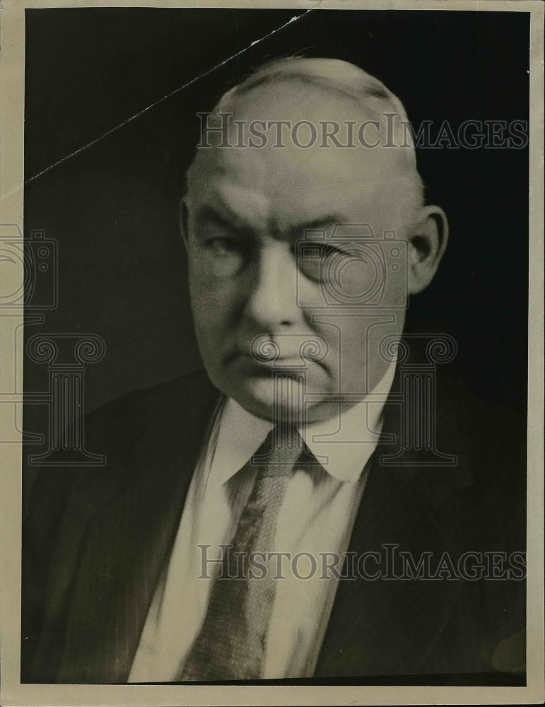 1933 Press Photo P.S. Grady Cleveland board - nea57135 - Historic Images