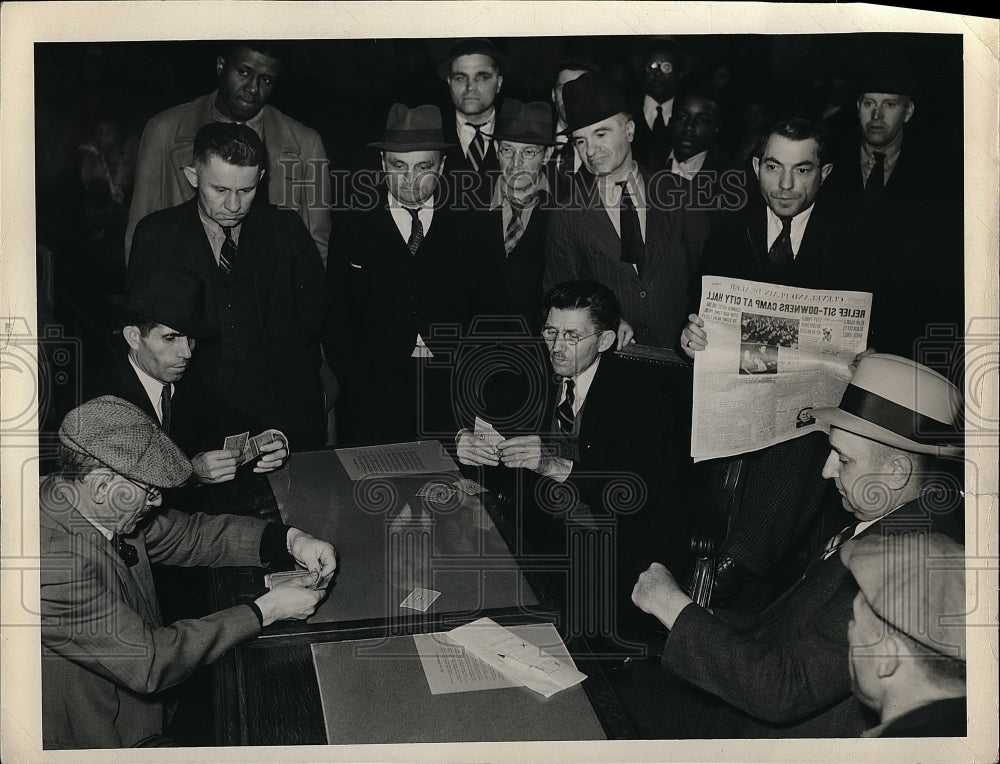 1938 Press Photo People playing poker at City Hall - nea57299 - Historic Images