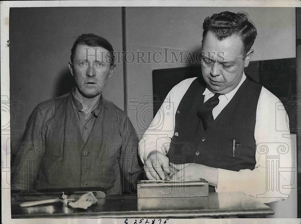 1934 Charles Backus Fingerprinted By Ralph Anderson For Killing Son - Historic Images