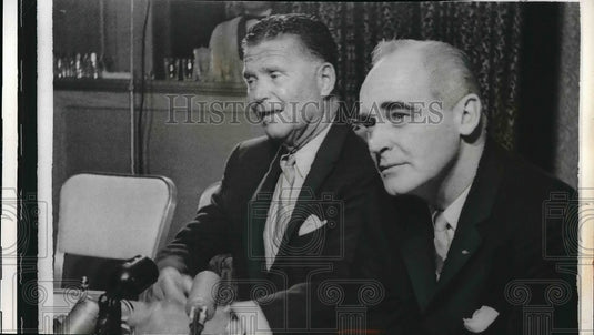 1960 Press Photo Frank Lane and Charles Finley of the Kansas City Athletics - Historic Images
