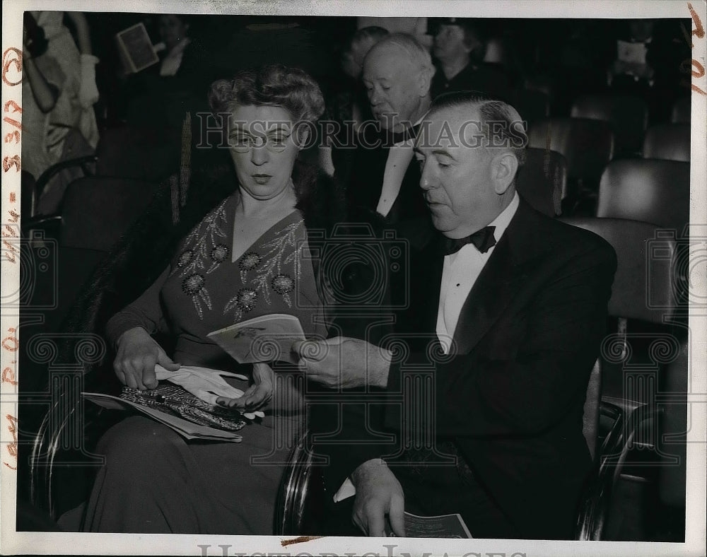 1945 Mr. And Mrs. H.h. Kuhn Of Akron At Event  - Historic Images