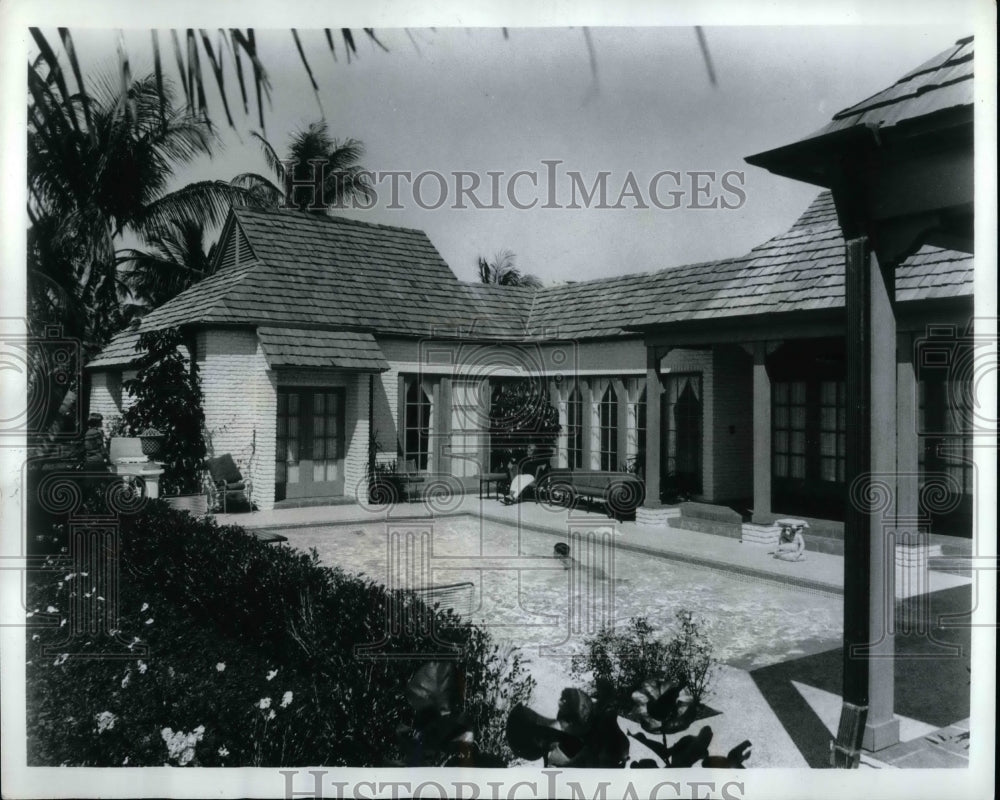 1969 Press Photo Bay Colony Home in Fort Lauderdale in Florida - Historic Images