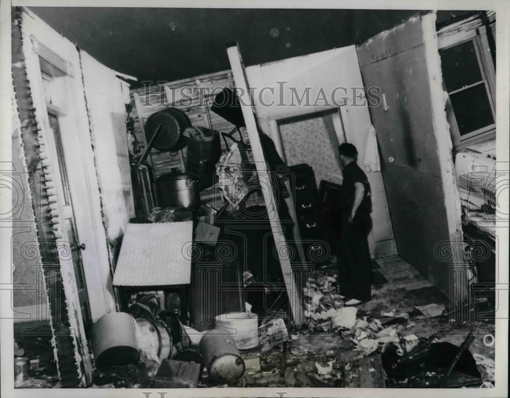 1939 Press Photo Remains of house after being hit by a tornado - Historic Images