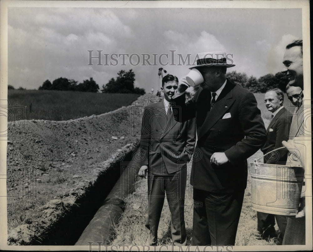 1943 W Alton Jones of the Big Inch &amp; George Hill Jr  - Historic Images