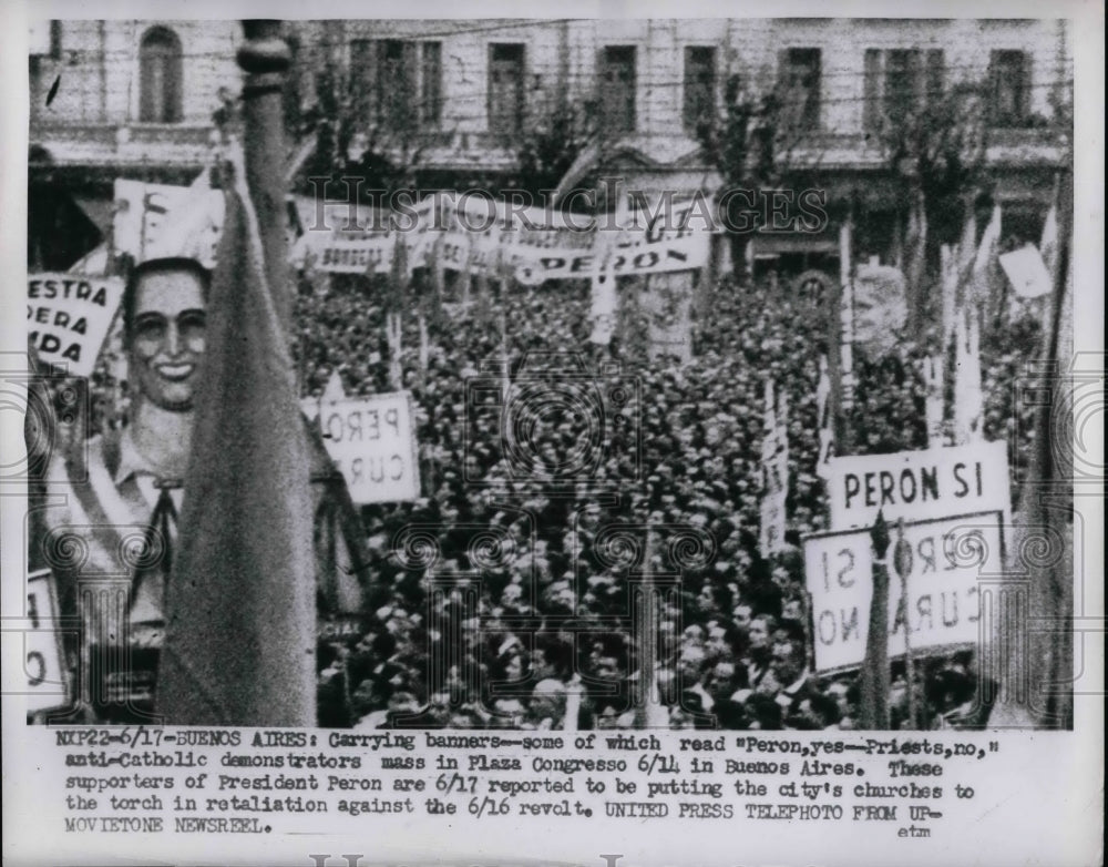 1955 Press Photo Anti-Catholic demonstrators in Buenos Aires - nea57617 - Historic Images
