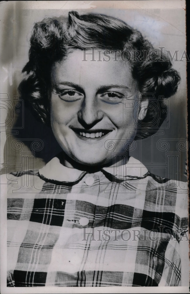 1953 Miss Kate Laney after learning her husband was coming home - Historic Images