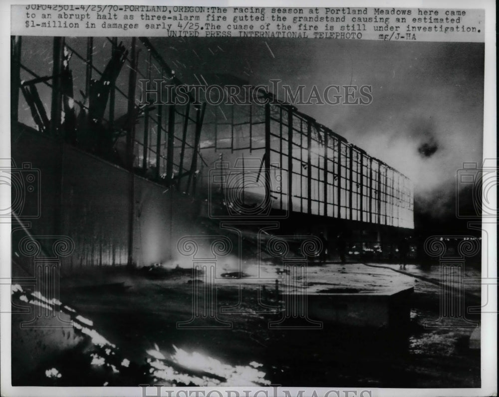 1970 Press Photo Portland Oregon Three alarm fire at grandstand - Historic Images