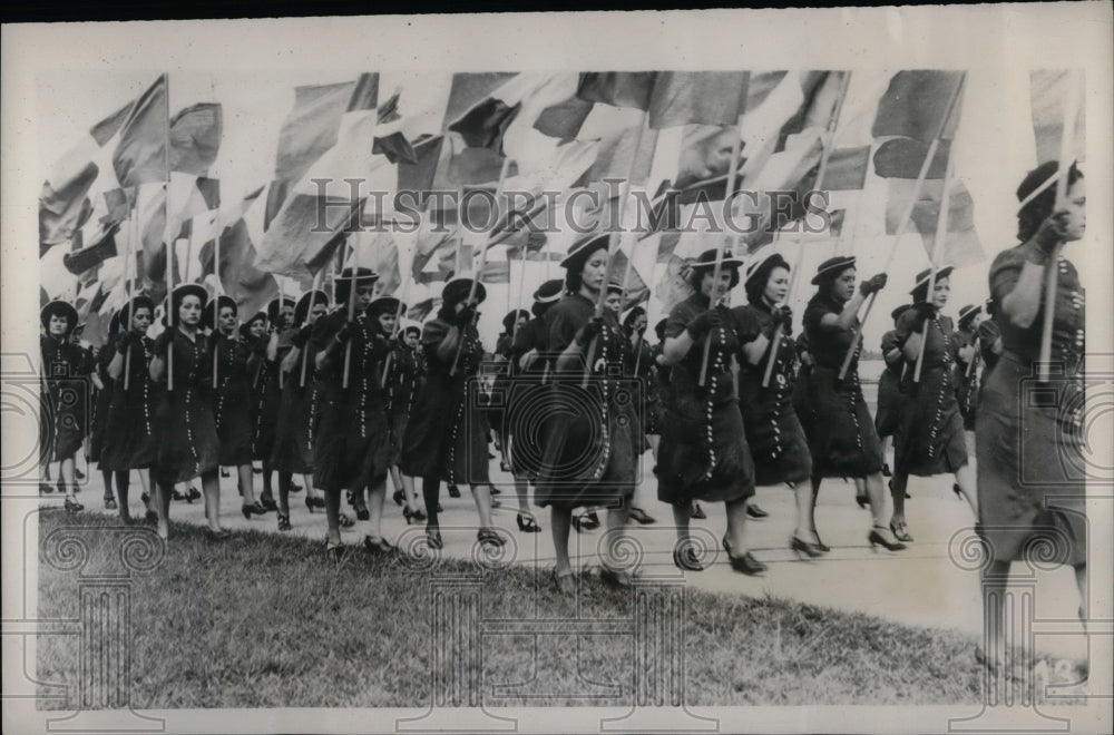 1939 Press Photo parade of 68th Anniversary of Guatemalan Revolt of 1871 - Historic Images