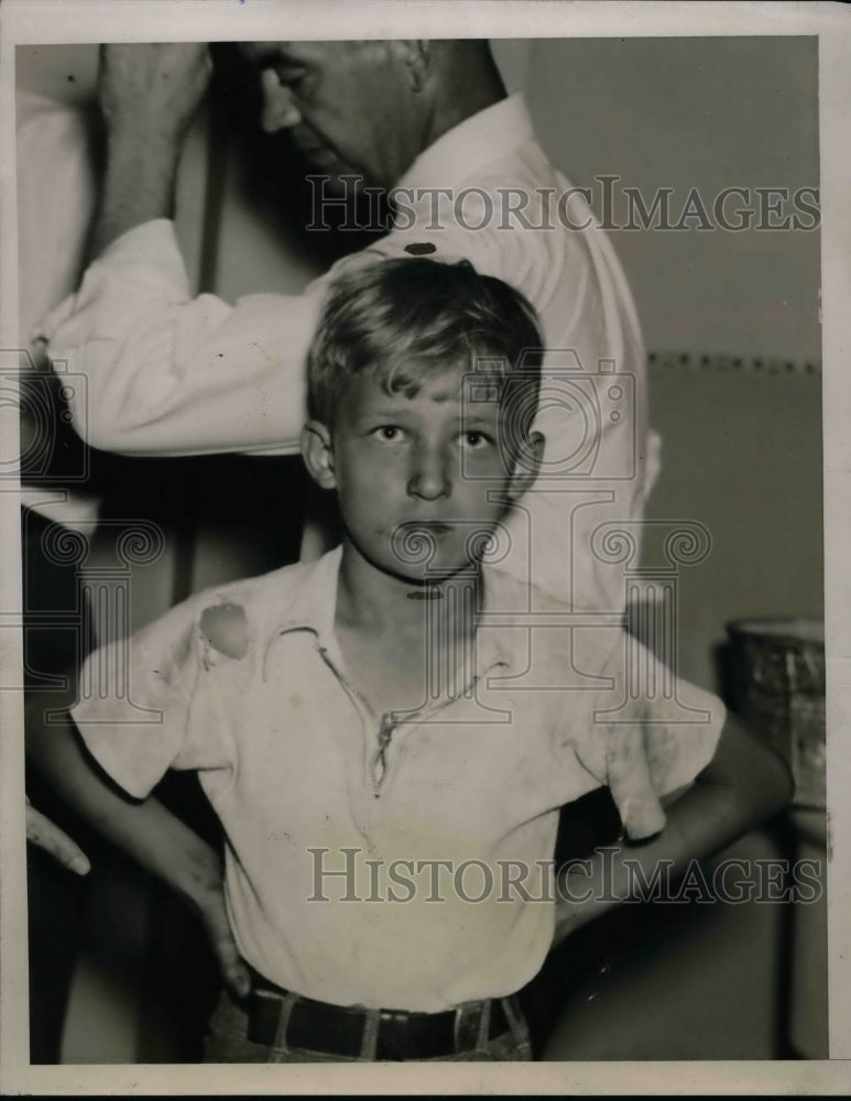 1938 Press Photo Eugene Kuchnicki from Cleveland. - nea58077 - Historic Images