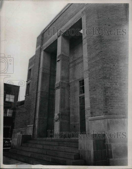 1953 A Christian church in Cleveland.  - Historic Images