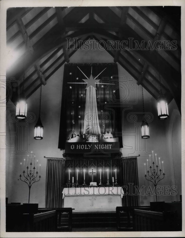 1949 Press Photo Faith Lutheran Church, Lakewood, OH decorated for Christmas-Historic Images
