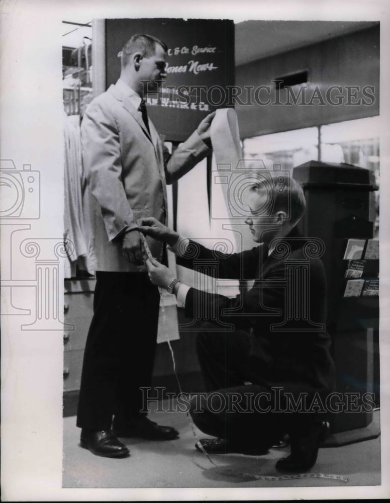 1957 Press Photo San Francisco Department Store William Konkel Philip McComrack - Historic Images