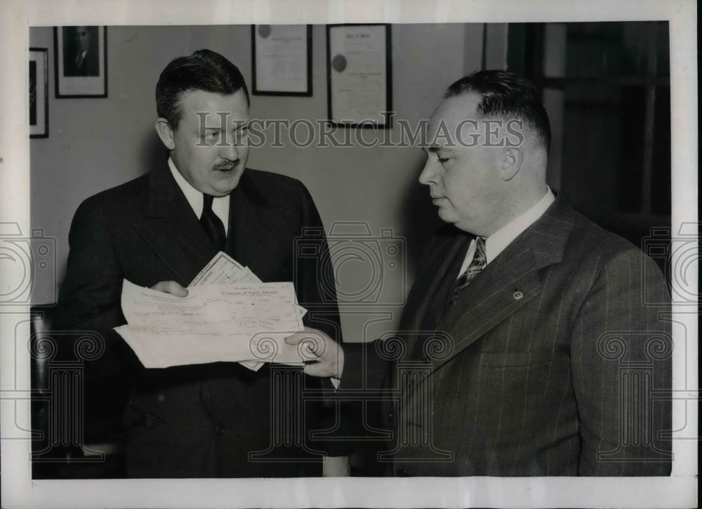 1938 Press Photo D.E. Houlihan C.E. Moran Insurace President Hoover - nea58158 - Historic Images
