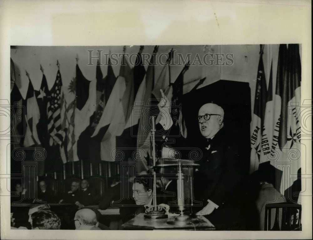 1942 Emilio Frugoni at Pan - Historic Images