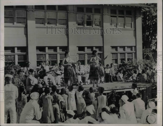 1936 Press Photo Native Hawaiian Singers Perform - Historic Images