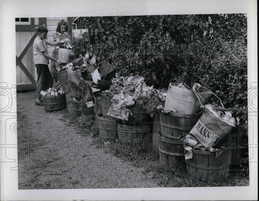 1942 Ray Karr Jeanniine Buehrig  - Historic Images