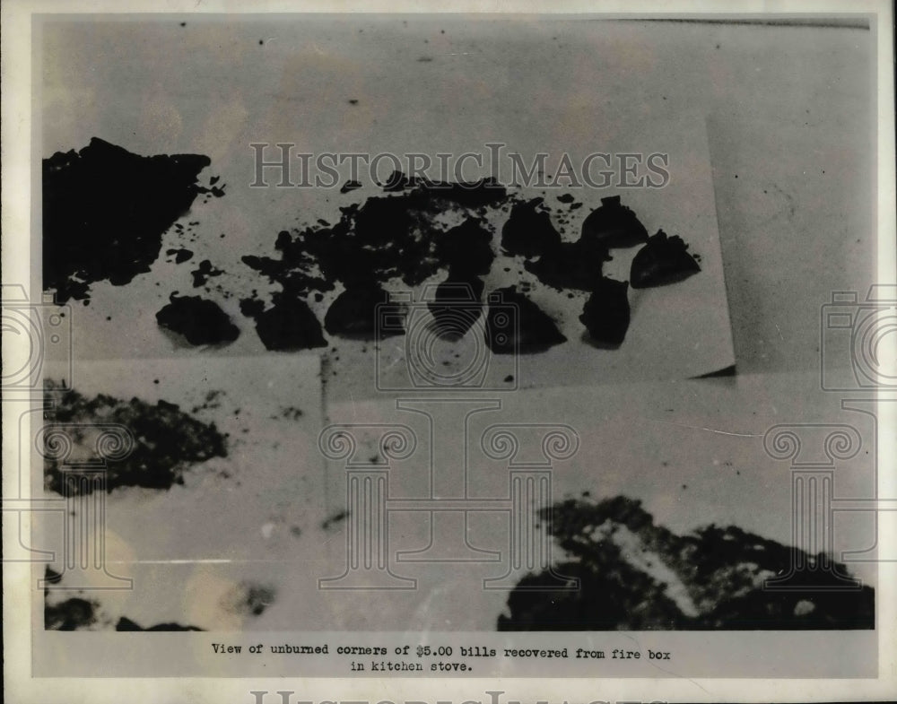 1935 View Of Unburned Corners Of $5 Bills Recovered From Fire Box - Historic Images