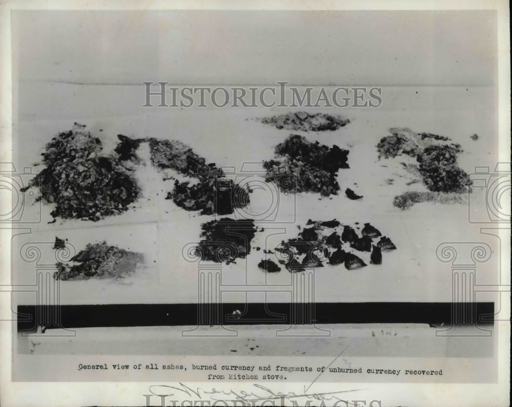 1935 Press Photo Ashes Currency &amp; Fragments Recovered From Kitchen Stove - Historic Images